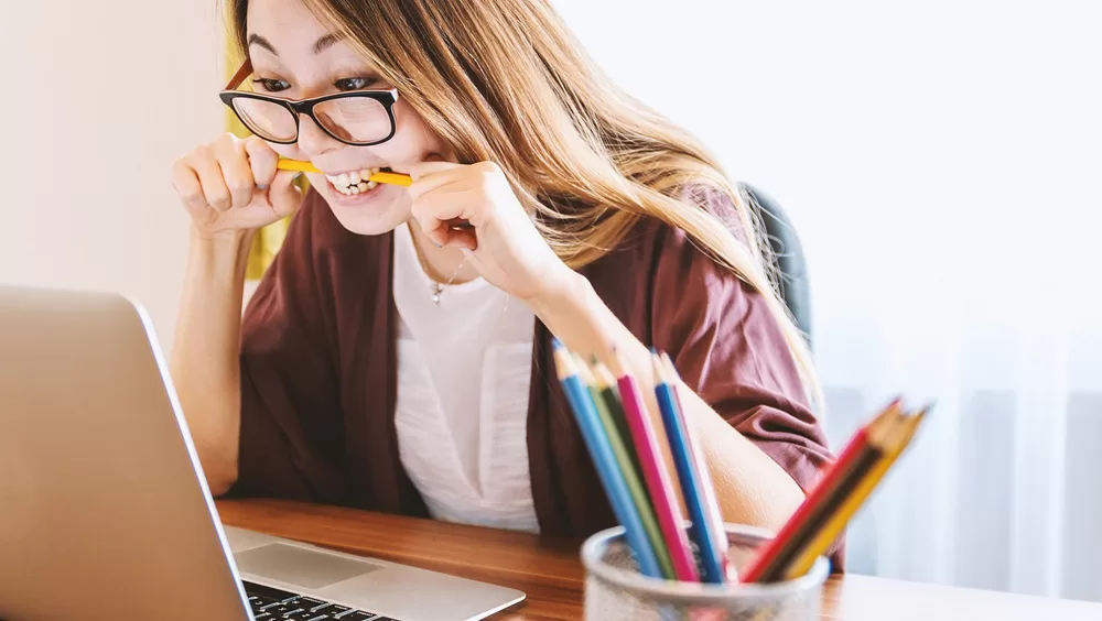 woman at laptop
