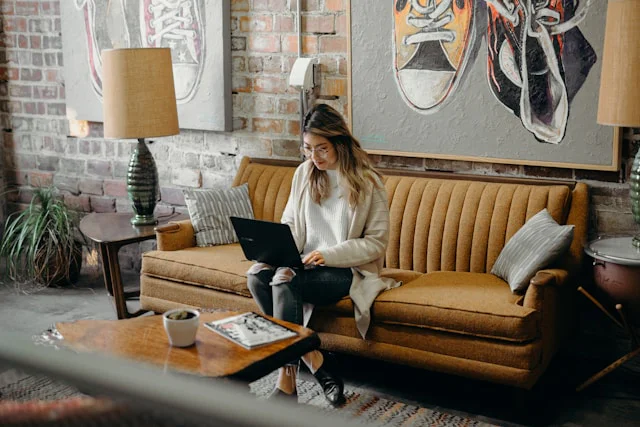 woman on laptop